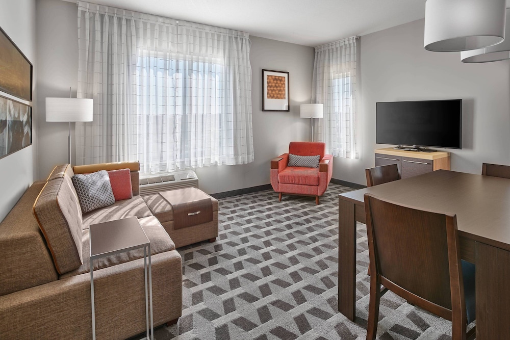 Suite, 2 Bedrooms - Photo 1