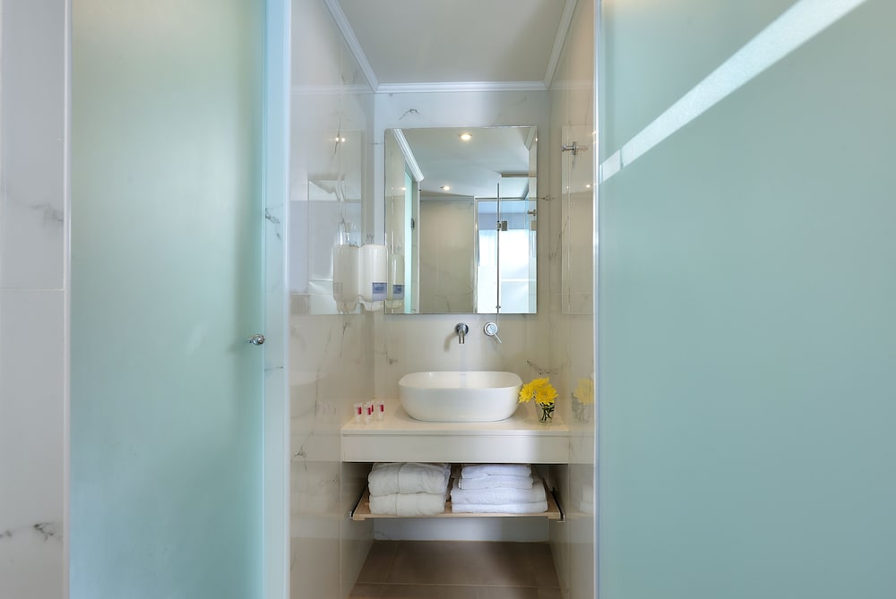 Junior Suite with Sharing Pool photo 3