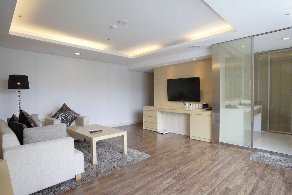 Double Room, 1 King Bed (Suite King Bed) - Photo 2