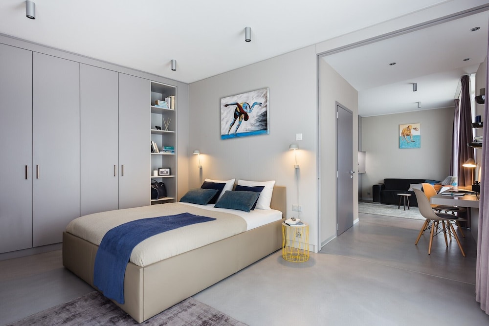 1 Bedroom Apartment Senior photo 1