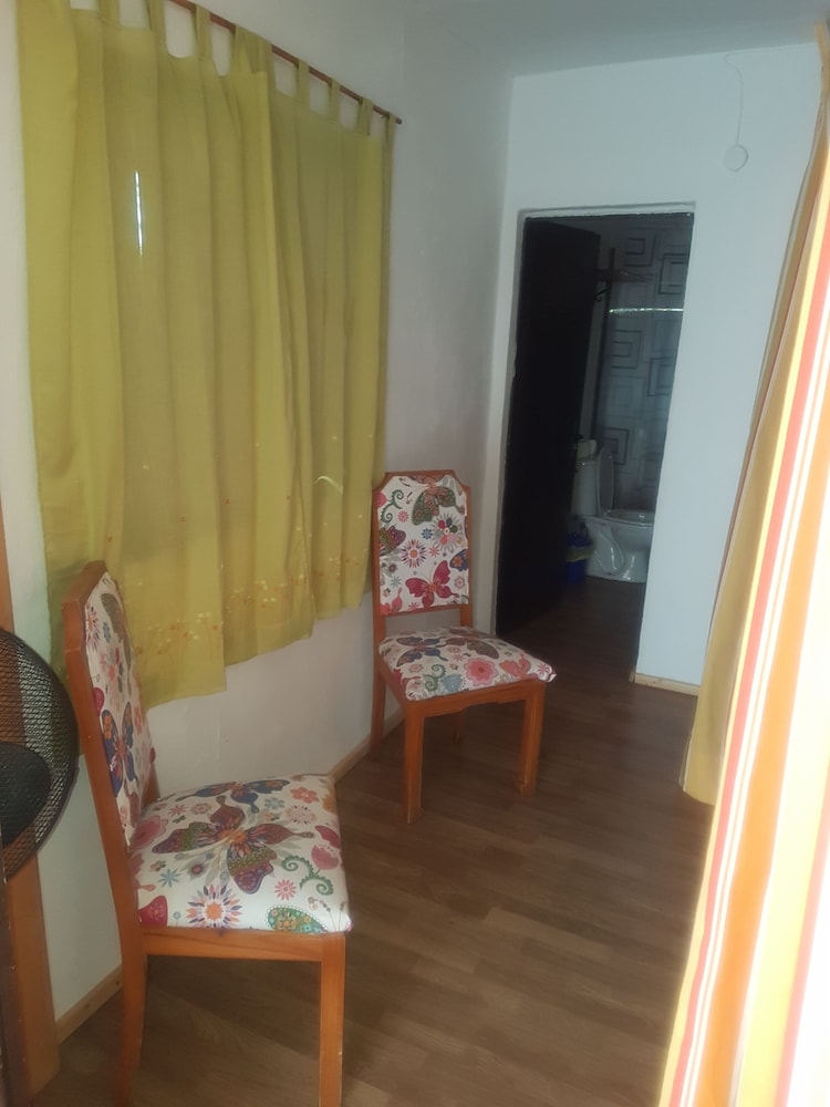 Basic Quadruple Room photo 3