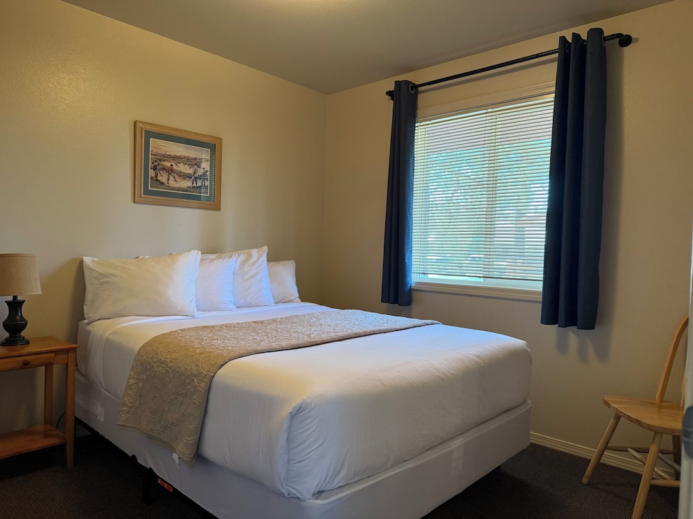 Suite, 2 Bedrooms (Pet Friendly) photo 1