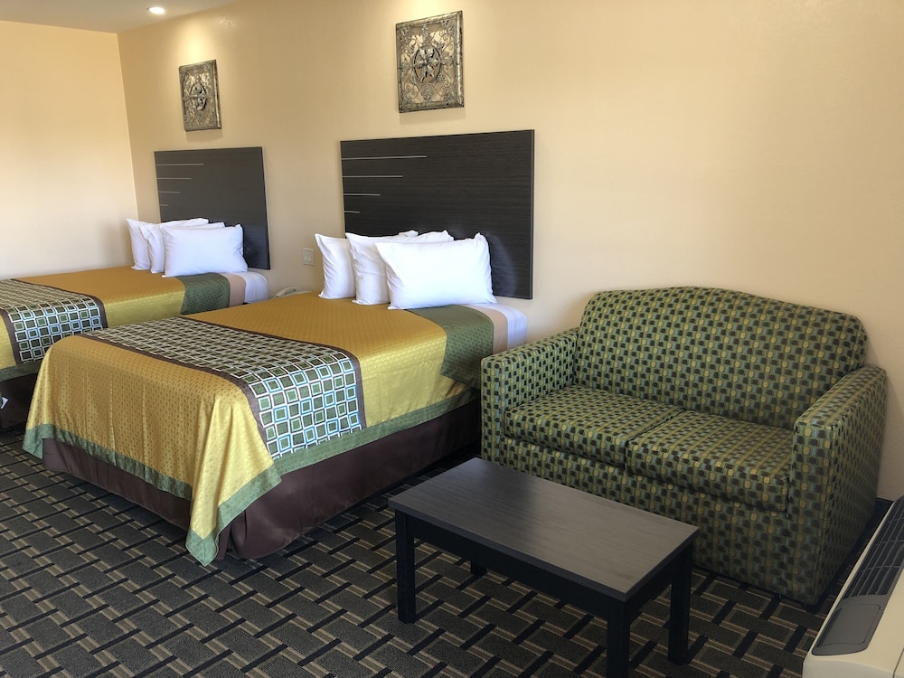Deluxe Room, 2 Queen Beds, Non Smoking photo 1