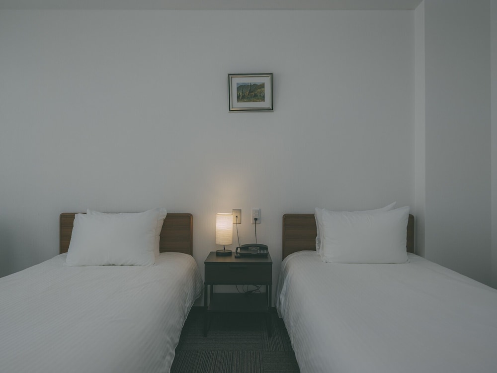 Western Room with 2 single beds - Bath and Toilet, Non Smoking photo 3