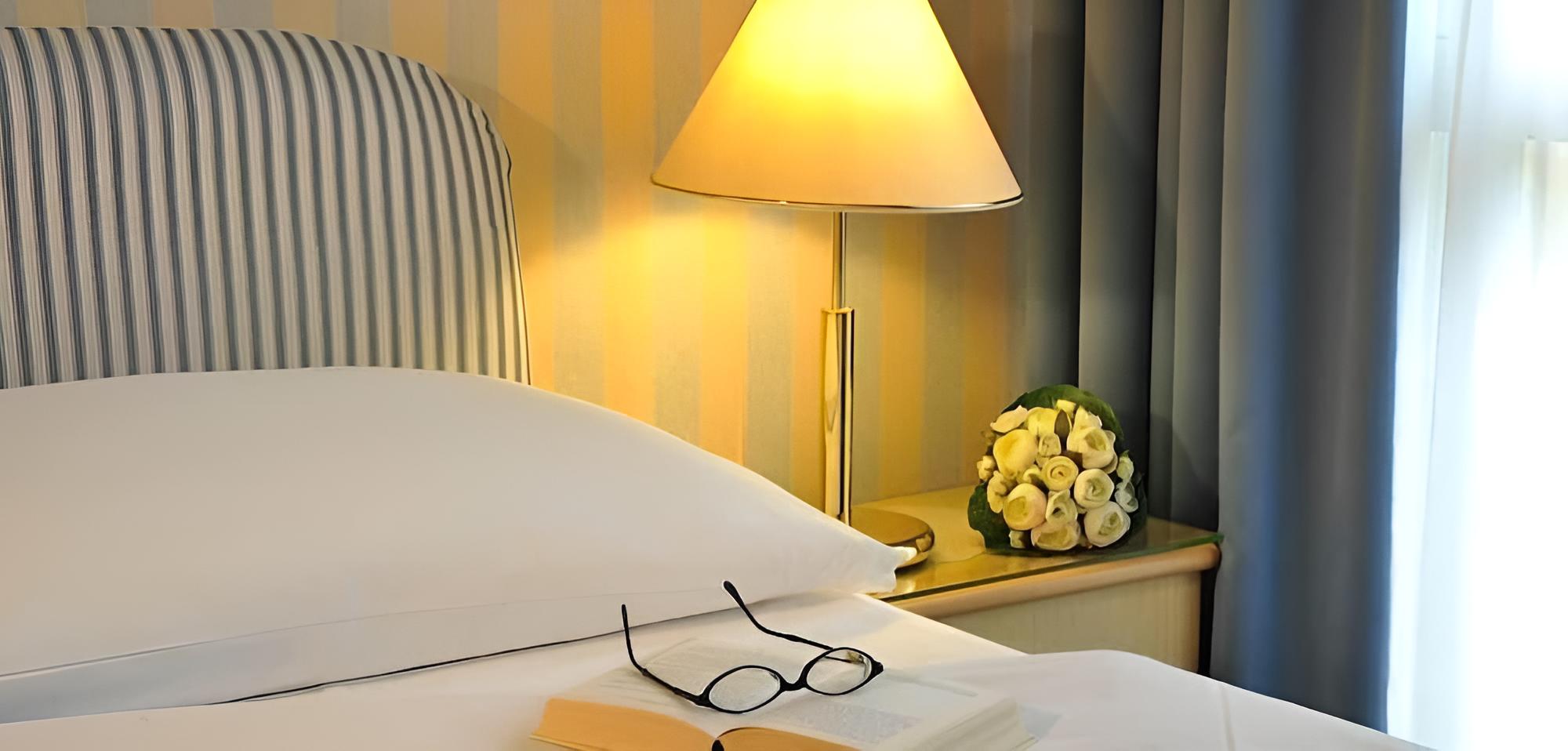 Standard Room, 1 Queen Bed, Non Smoking photo 1