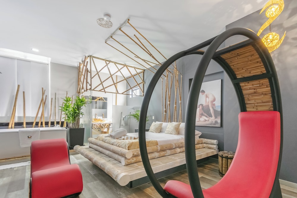 Standard Room, 1 Queen Bed