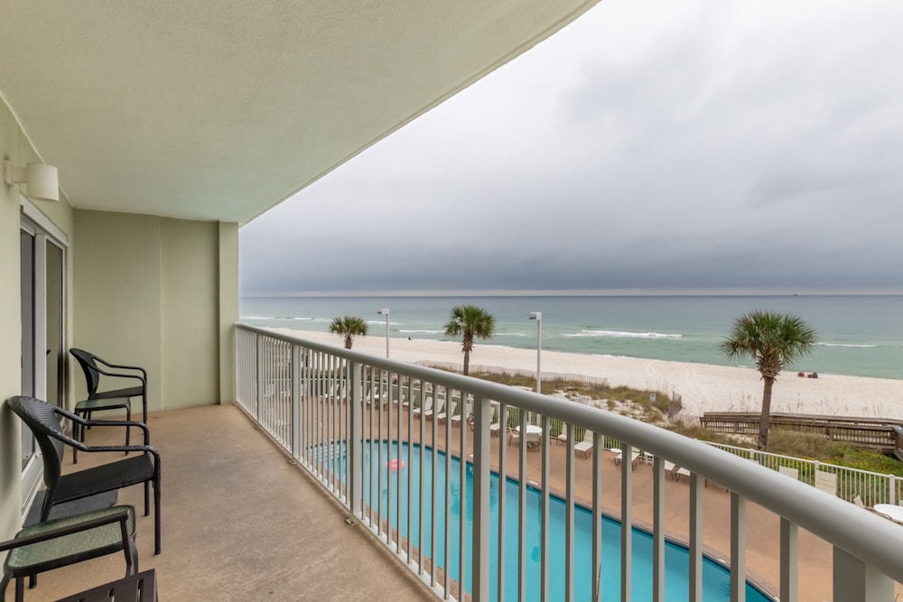 Family Condo, 2 Bedrooms, Balcony, Beach View photo 2