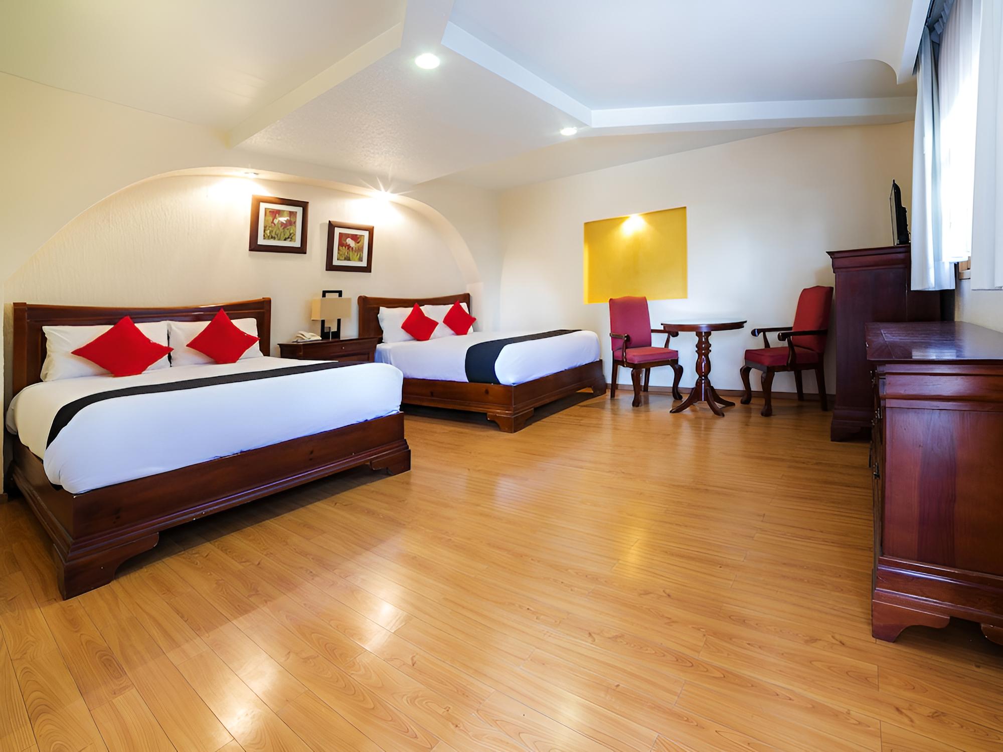 Superior Room, 2 Queen Beds photo 3