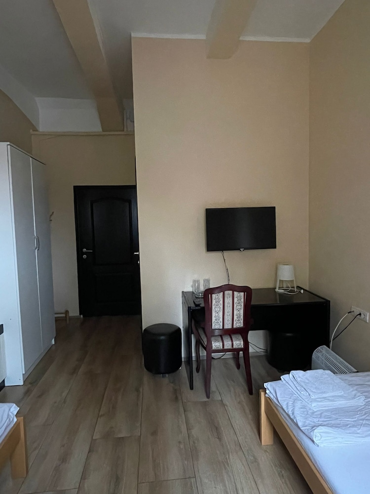 Classic Double Or Twin Room photo 2