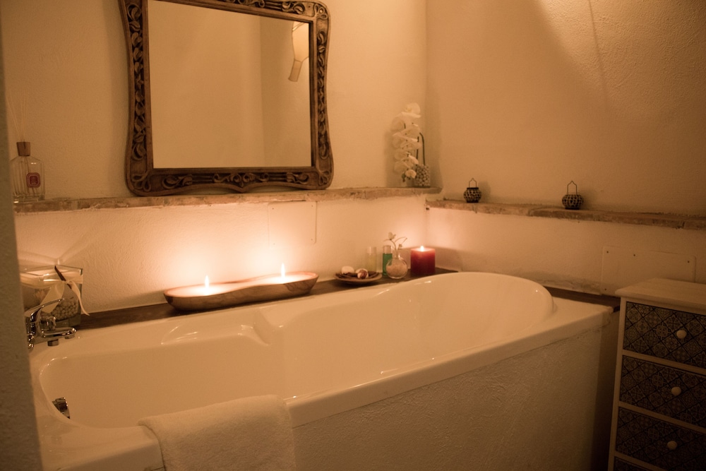 Romantic Double Room (Nancy) photo 3