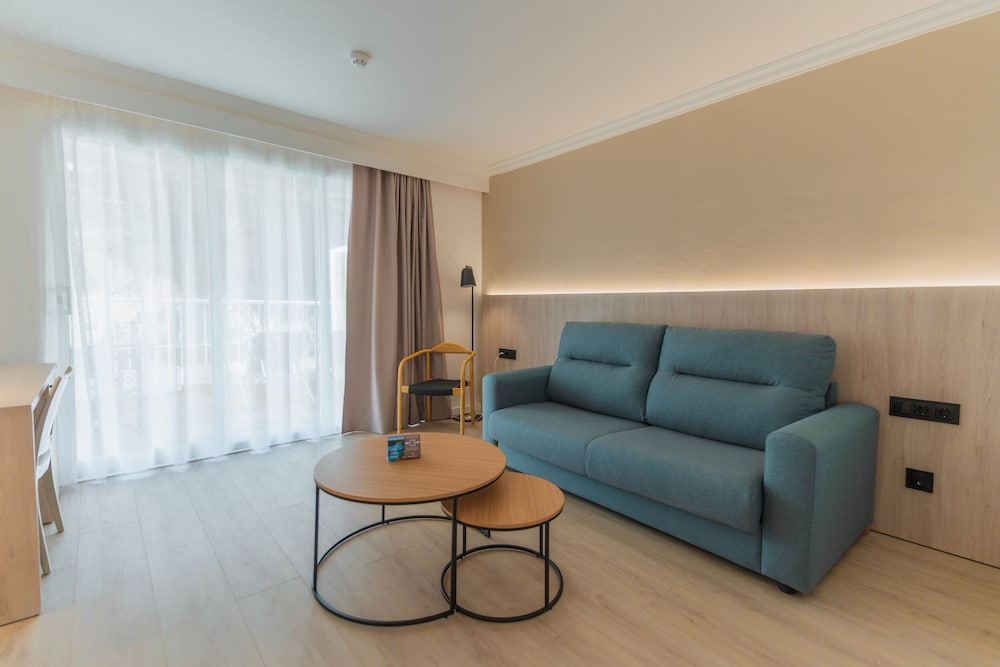 Family Suite (2Adults) photo 3