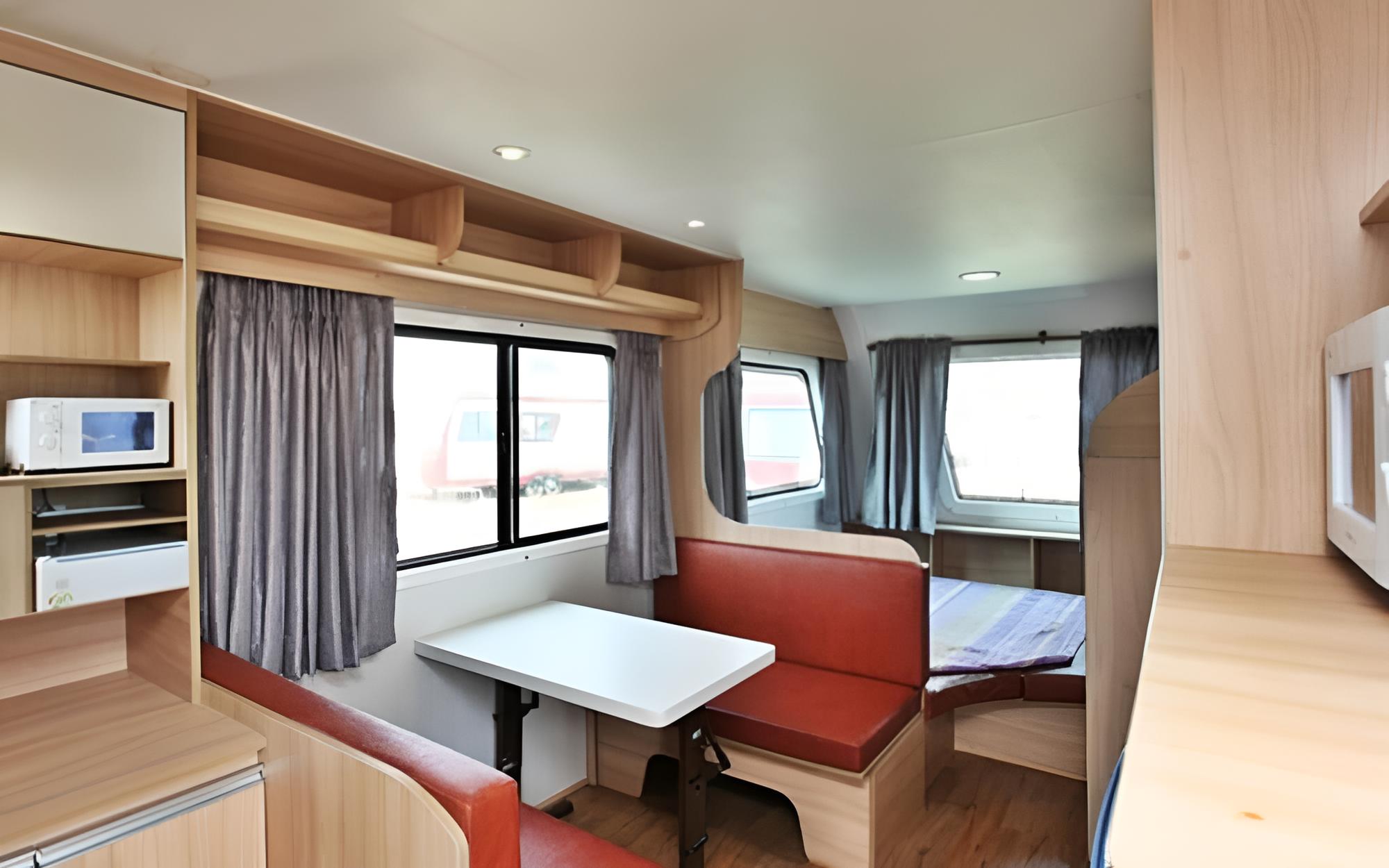 Room (Premium Caravan 2)