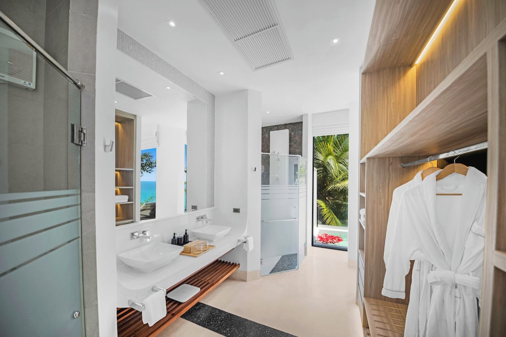 Luxury Villa photo 2