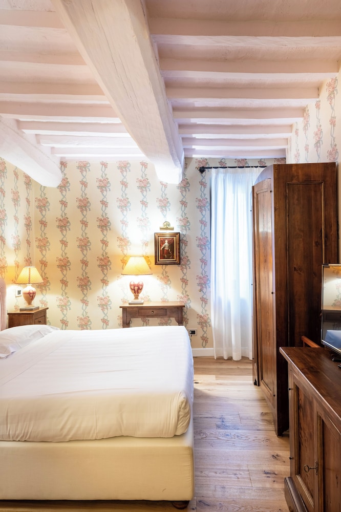 Classic Double Room - Photo 1