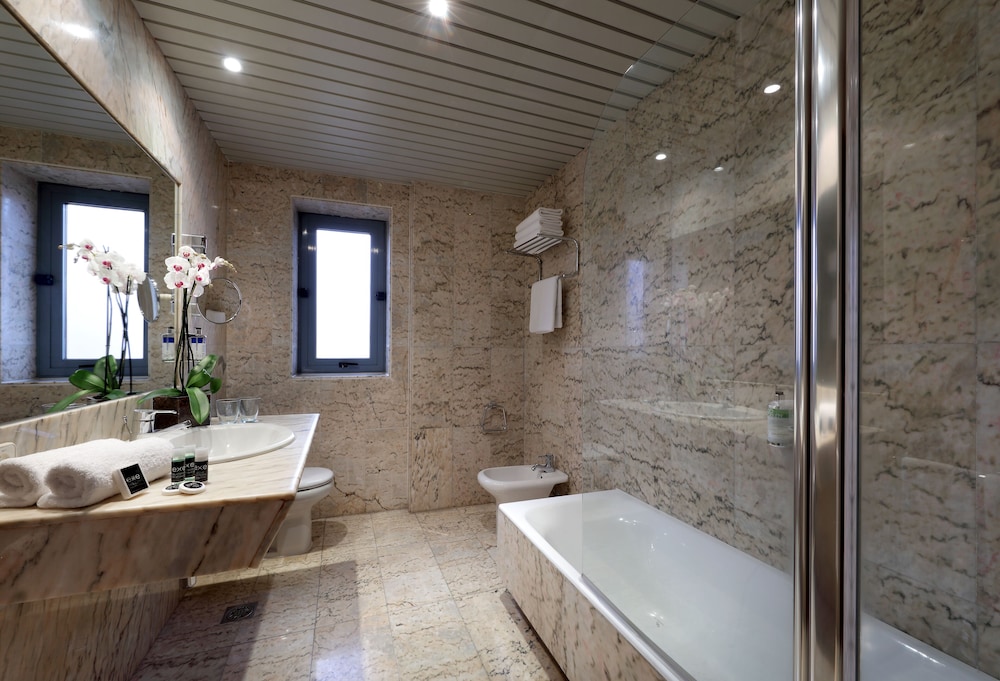 Double Room (With Parking) - Photo 6