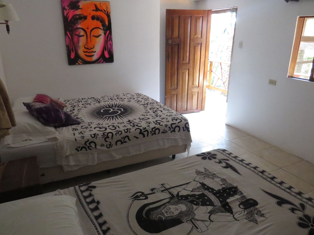 Standard Room, 1 Queen Bed, Non Smoking, Courtyard View (Double or Single Room) photo 2