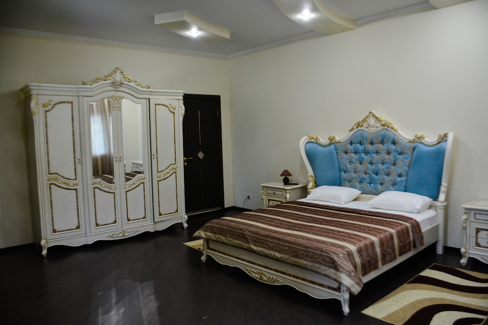 Royal Suite, Garden View photo 1