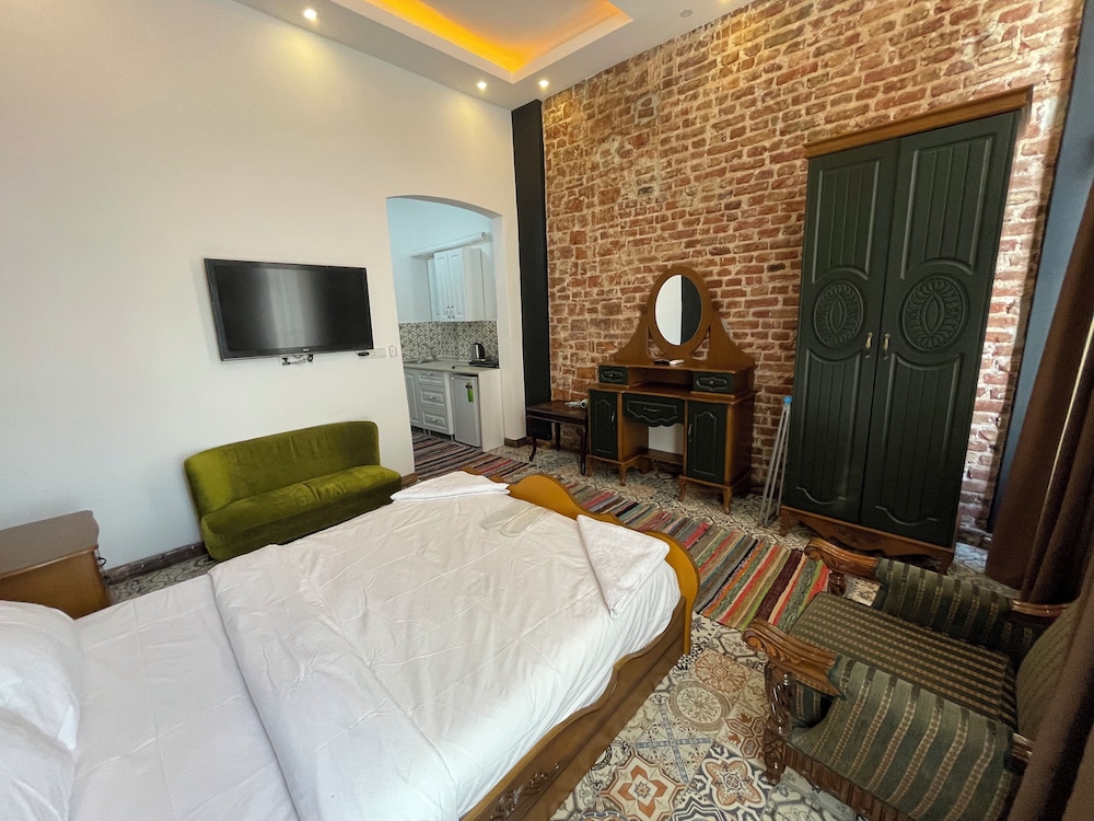 Deluxe Apartment photo 3