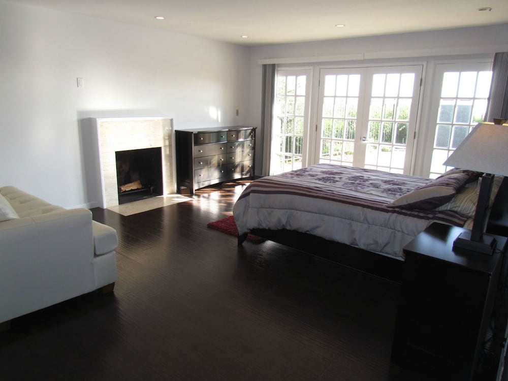 House, 4 Bedrooms, Private Pool, City View photo 2