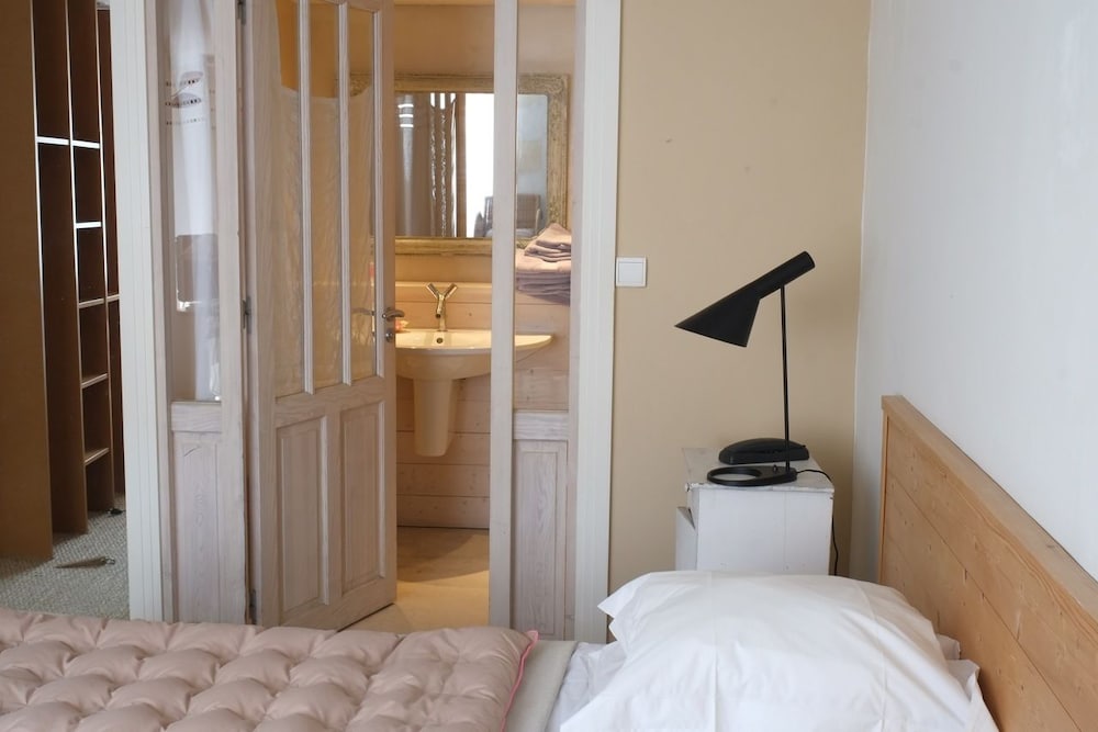 Double Room - Photo 5