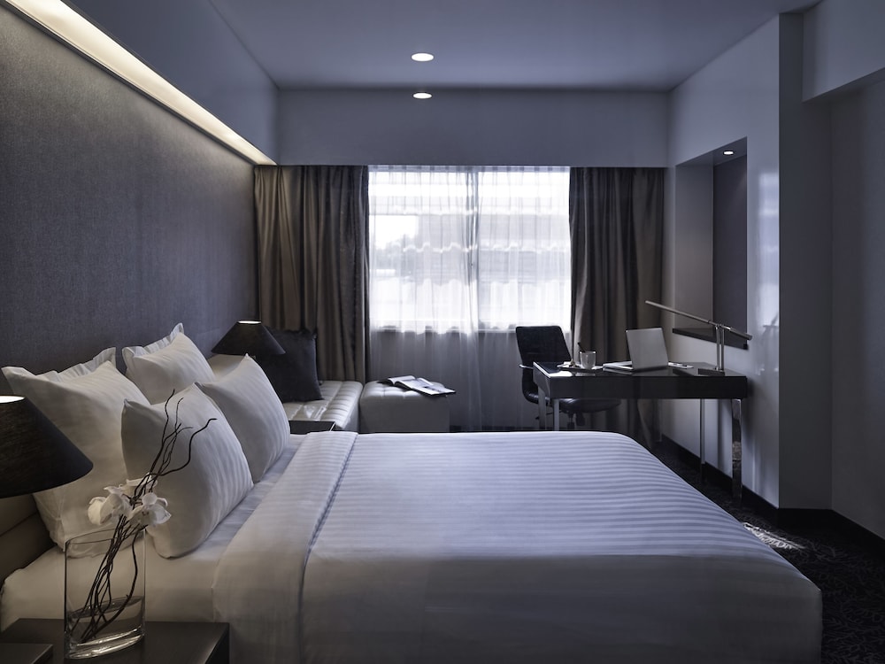 Superior Room, 1 Queen Bed, City View (Premium) - Photo 6