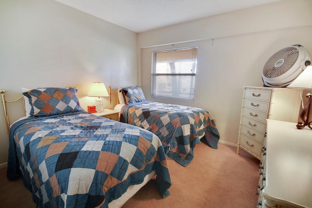 Condo, 1 King Bed (Villa Madeira 208) photo 1