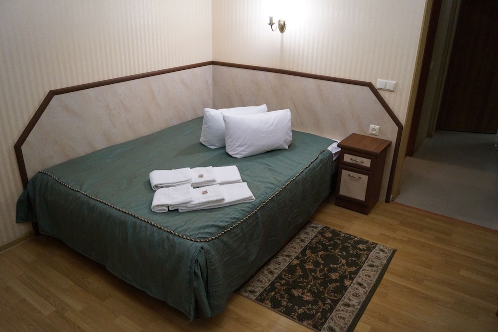 Standard Double or Twin Room photo 1