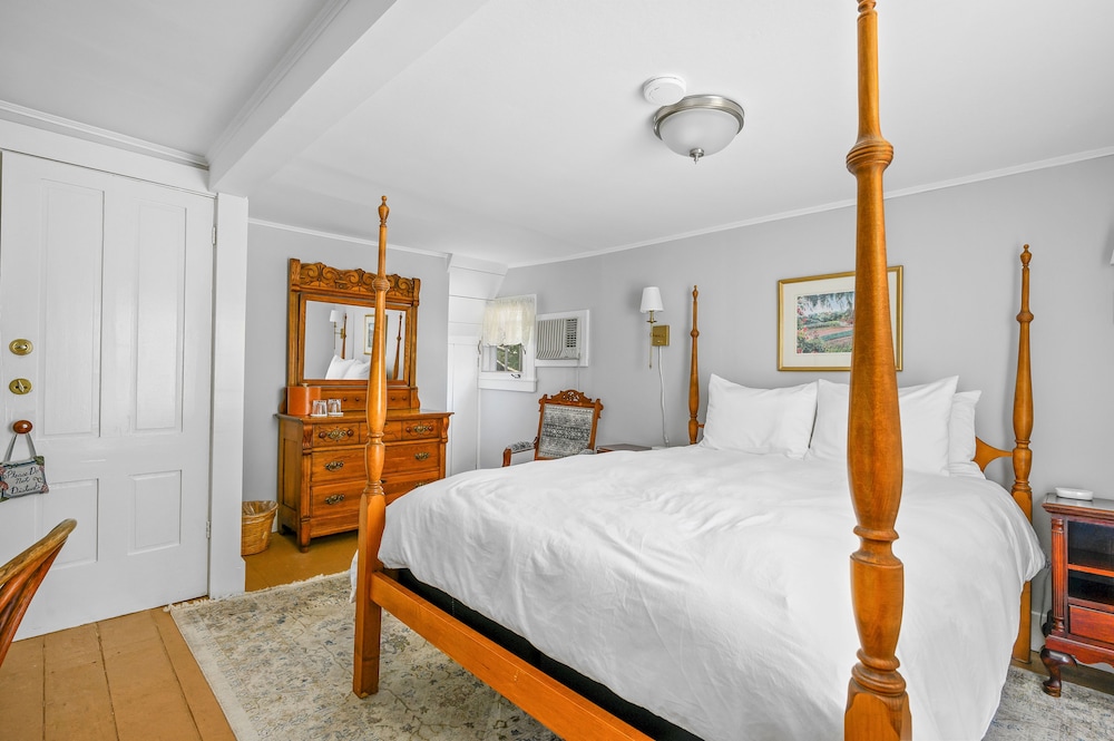 Room 4 photo 2