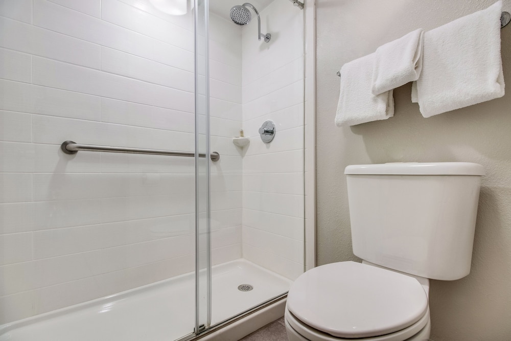 Superior Room, 2 Double Beds (Smoke Free) - Photo 6