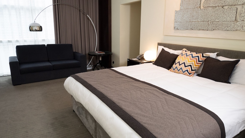 Junior Suite, 1 King Bed, River View - Photo 6