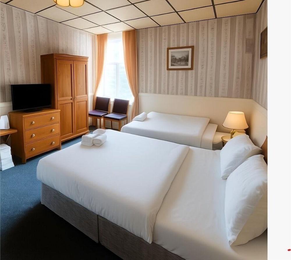 Superior Triple Room, Private Bathroom