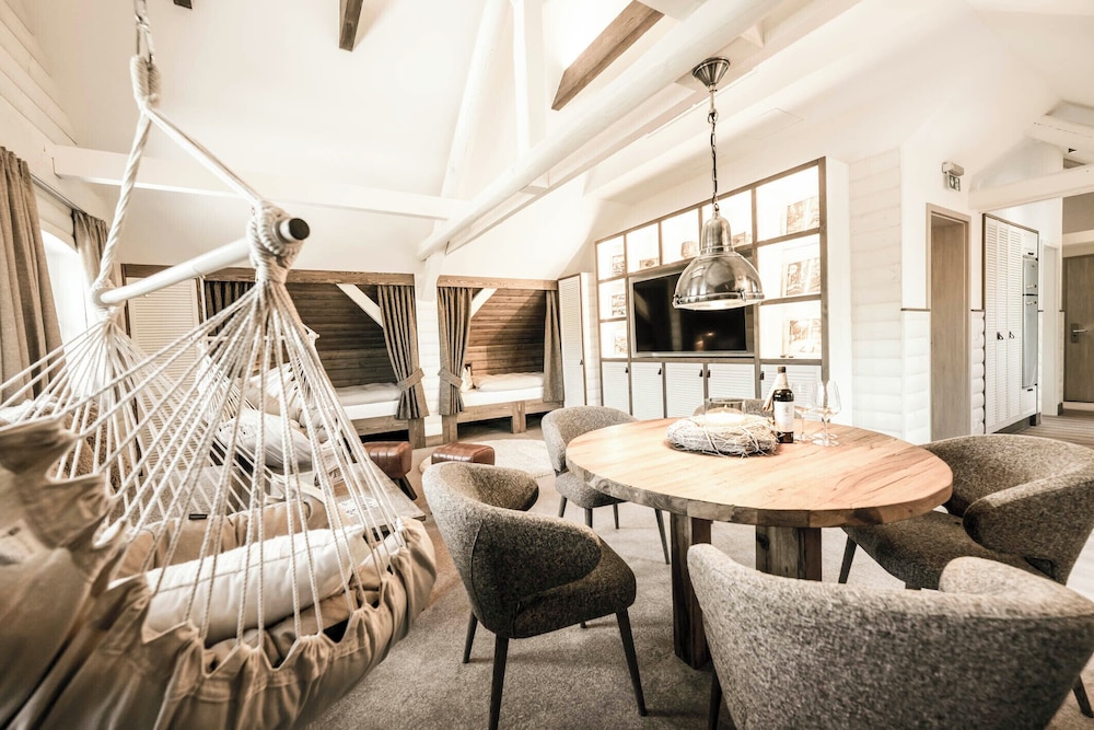Suite, Balcony, Garden View