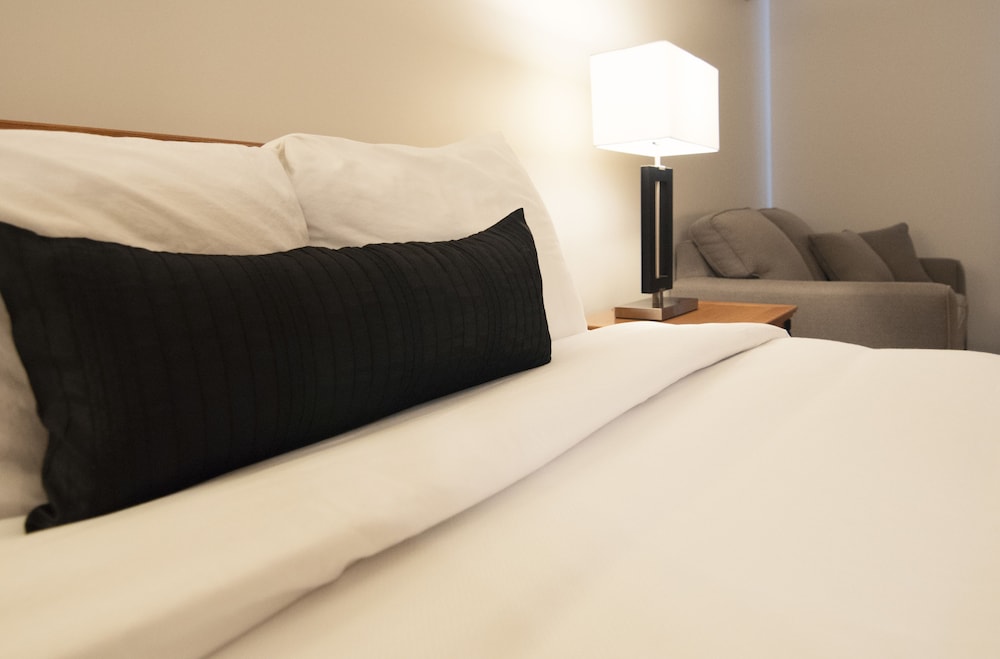 Superior Room, 1 Queen Bed photo 2