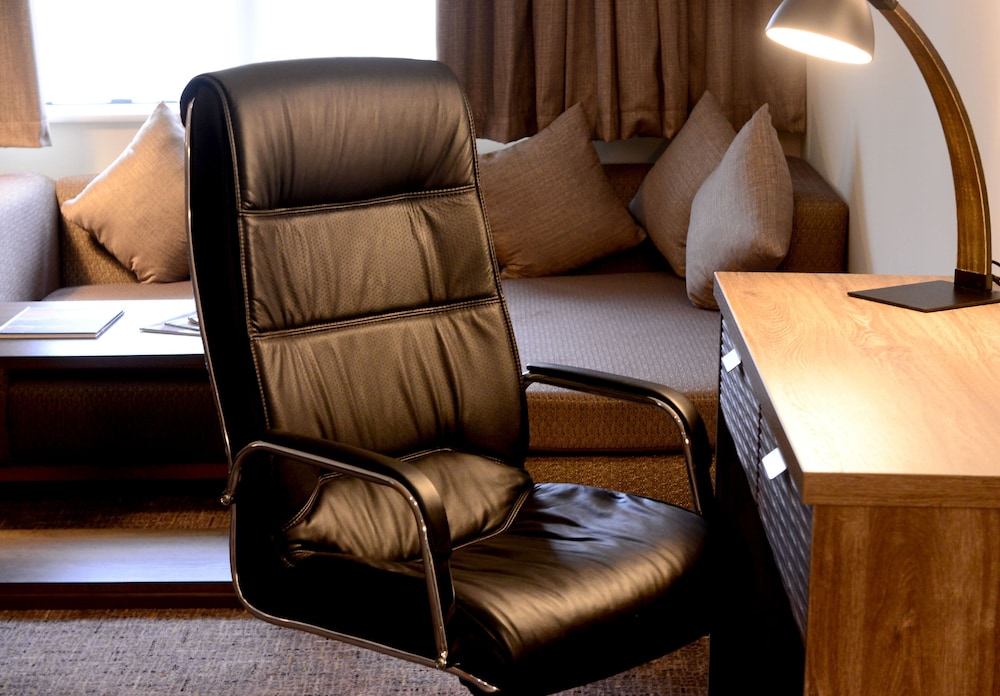 Suite, 1 Bedroom - Photo 6