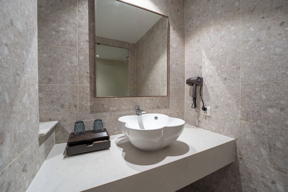 Executive Studio Suite - Photo 3