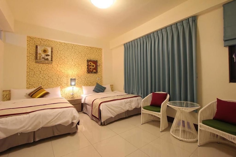 Quadruple Room - Photo 1