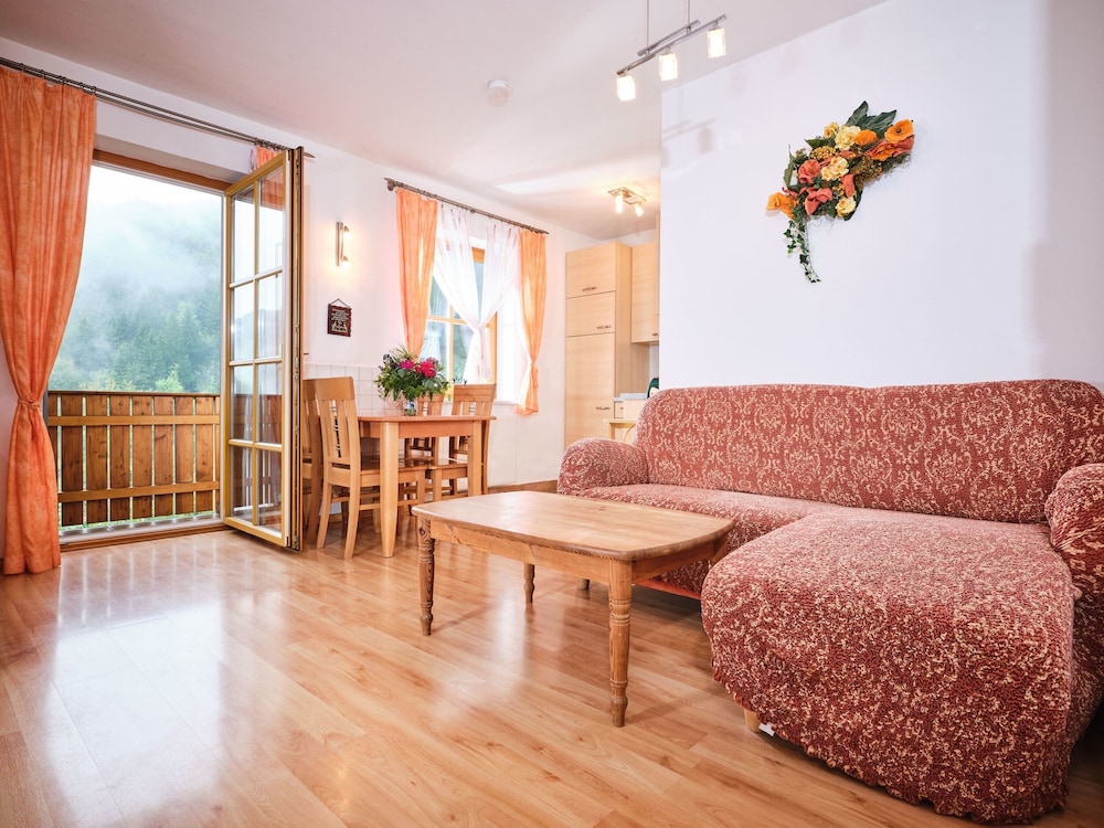 Apartment (Waldboden)