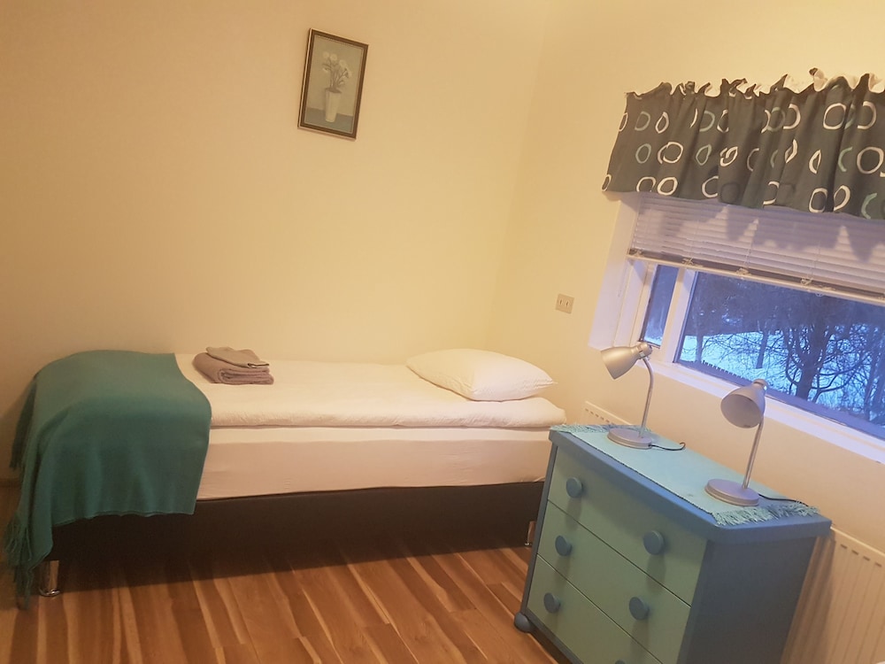 Room, 1 Bedroom, Shared Bathroom (Blue) photo 1