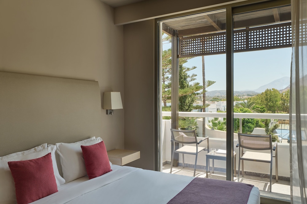 Double Room Inland View for 3 - Photo 6