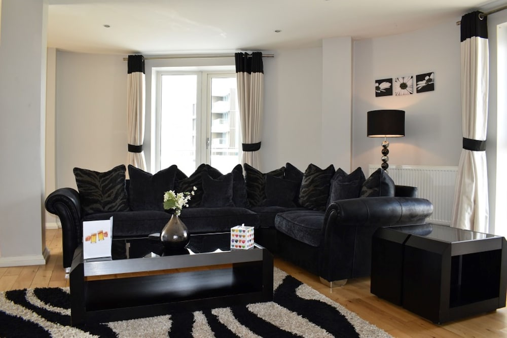 Deluxe Apartment, 2 Bedrooms, photo 7