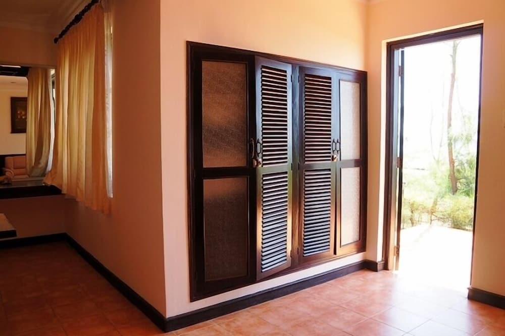 Bungalow, Ocean View photo 2