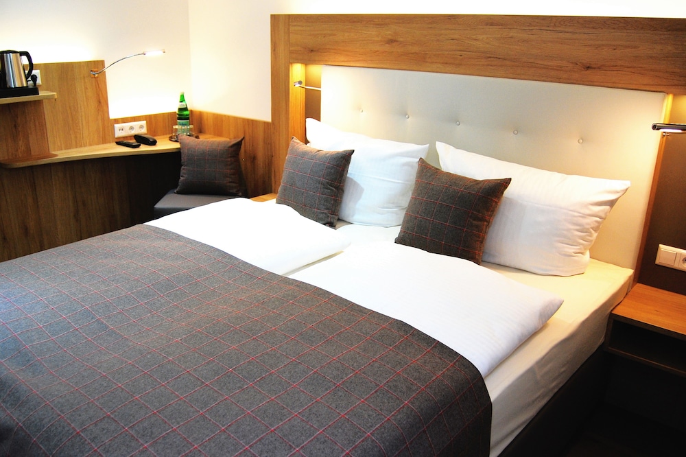 Basic Double Room photo 1