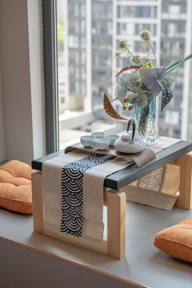 Family Triple Room, Multiple Beds, City View photo 3