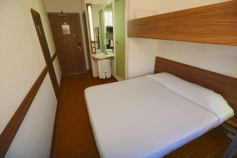 Standard Room, Multiple Bedrooms photo 2