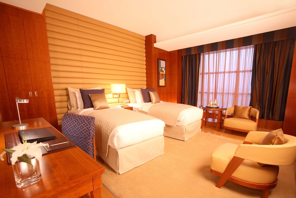Premium Room, City View (Twin Beds) photo 3