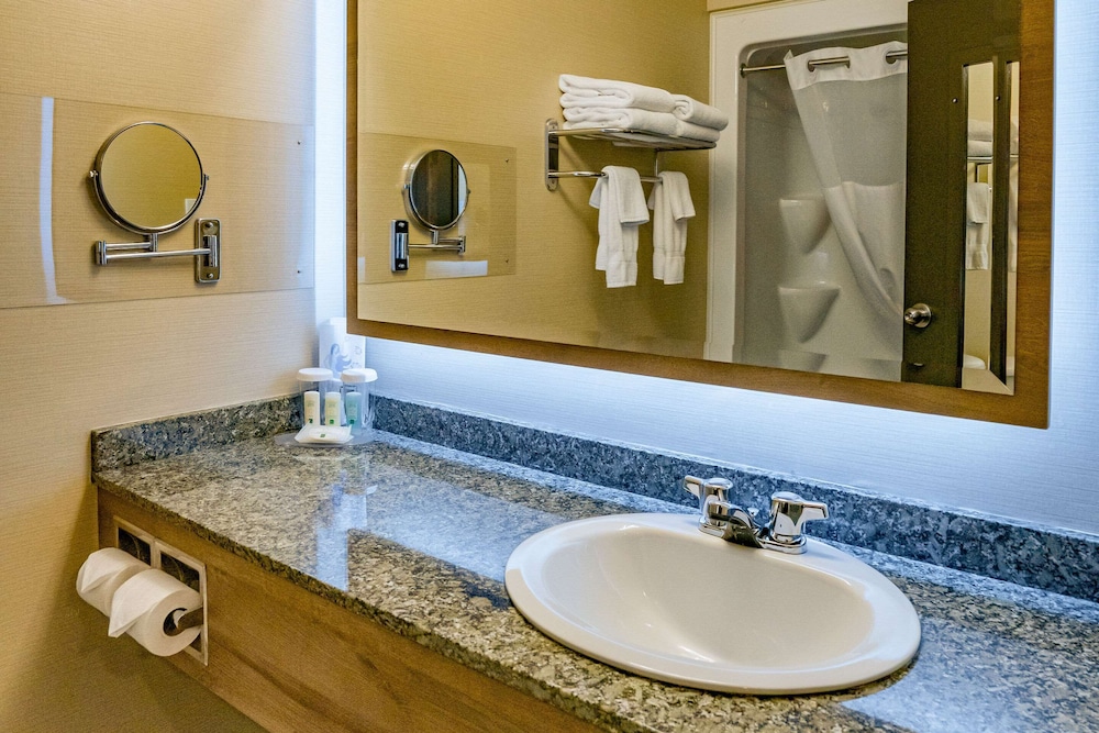 Suite, Multiple Beds, Non Smoking (Efficiency) - Photo 4