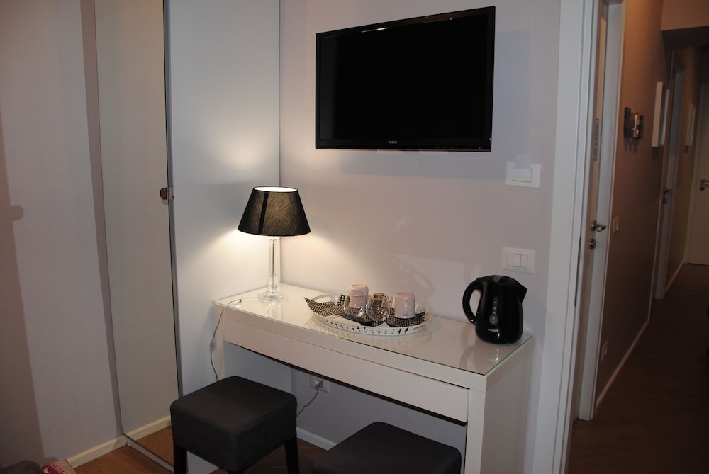 Superior Double Room (viale Giulio Cesare 128) photo 2