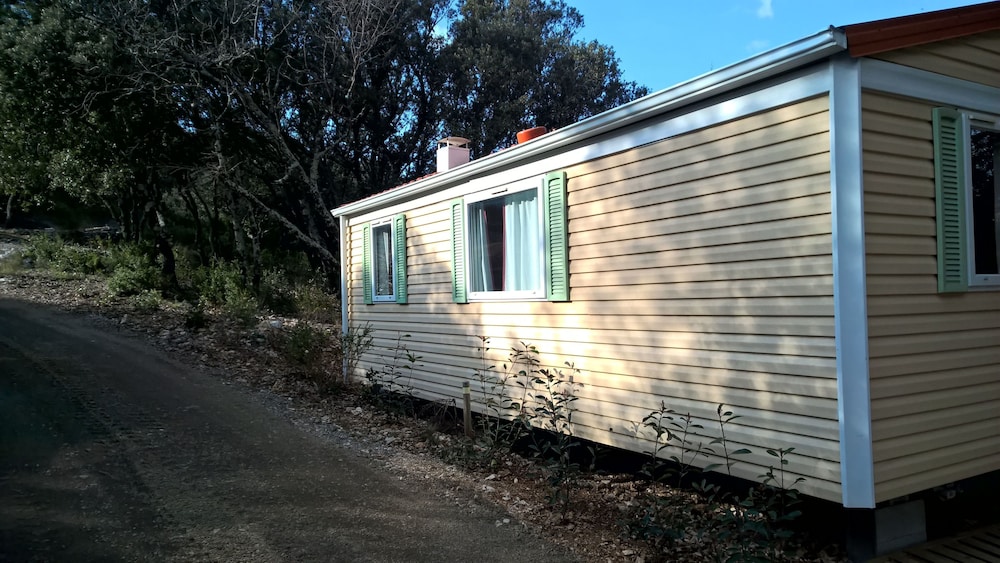 Mobile Home photo 2