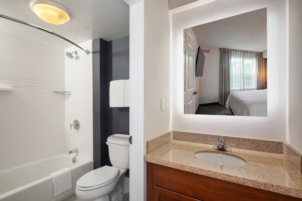 Suite, Multiple Beds - Photo 6