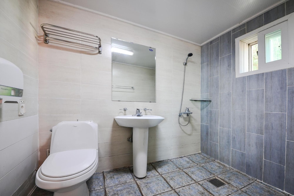 Basic Room, 1 Bedroom (Superman (1F/Private BBQ)) - Photo 8